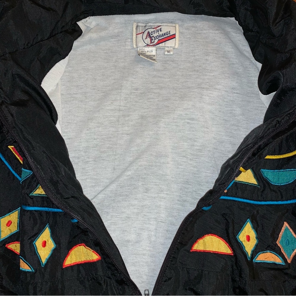 v i n t a g e :: Rad Artsy Vibrant Retro Windbreaker Rain Jacket - Picture 7 of 13